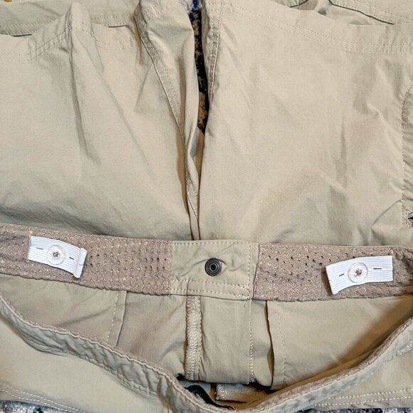 L.L. Bean Women's Water-Repellent Comfort Shorts, Mid-Rise Costal Dune Size 6 - Picture 7 of 9